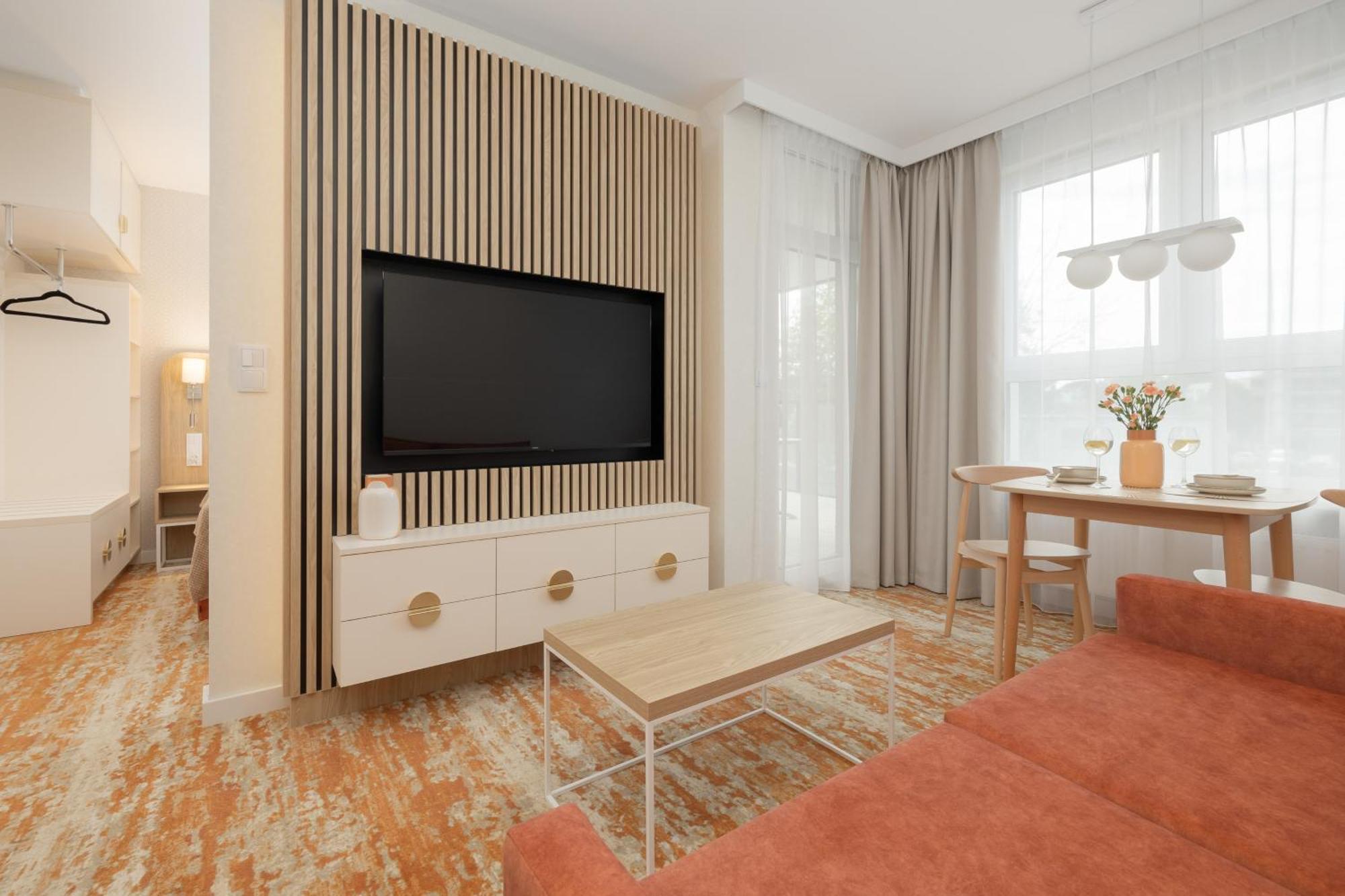 Sun & Beach Apartments Bel Mare With Parking By Noclegi Renters 米兹多洛杰 外观 照片